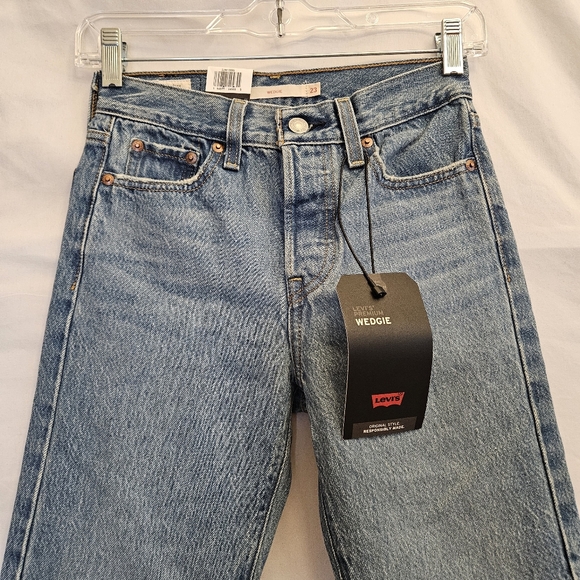 Levi's Wedgie High Rise Tapered Jeans Womens 23 Blue Medium Wash Mom Jeans - Picture 9 of 11